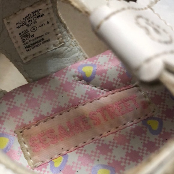 Sesame Street Toddler Shoes - Picture 3 of 5